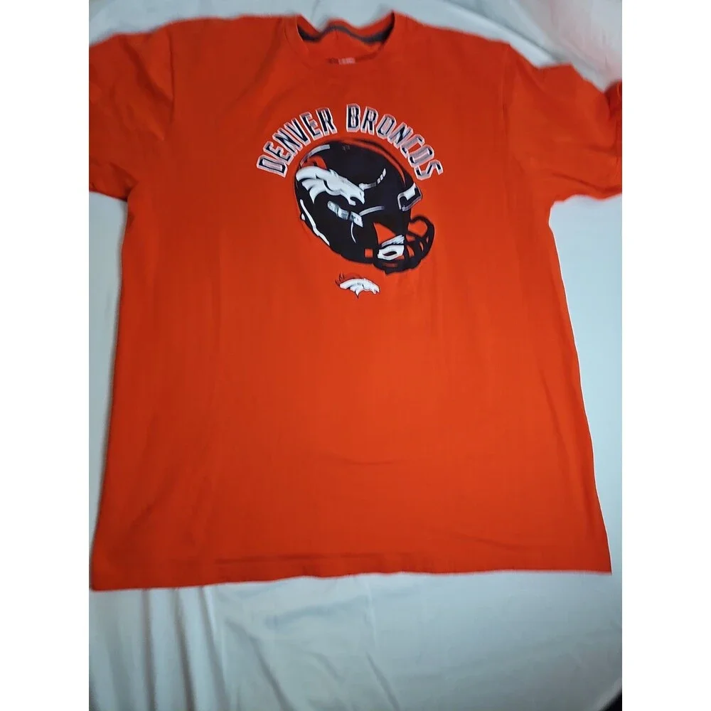NFL Team Apparel Denver Broncos Helmet T-Shirt Men's XL Orange